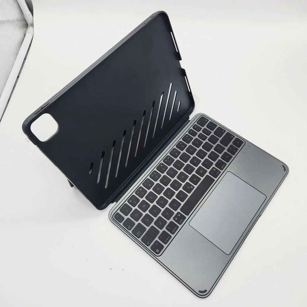 ESR iPad Pro 11 M5 M4 Keyboard Case Detachable Bluetooth Trackpad Dark Gray